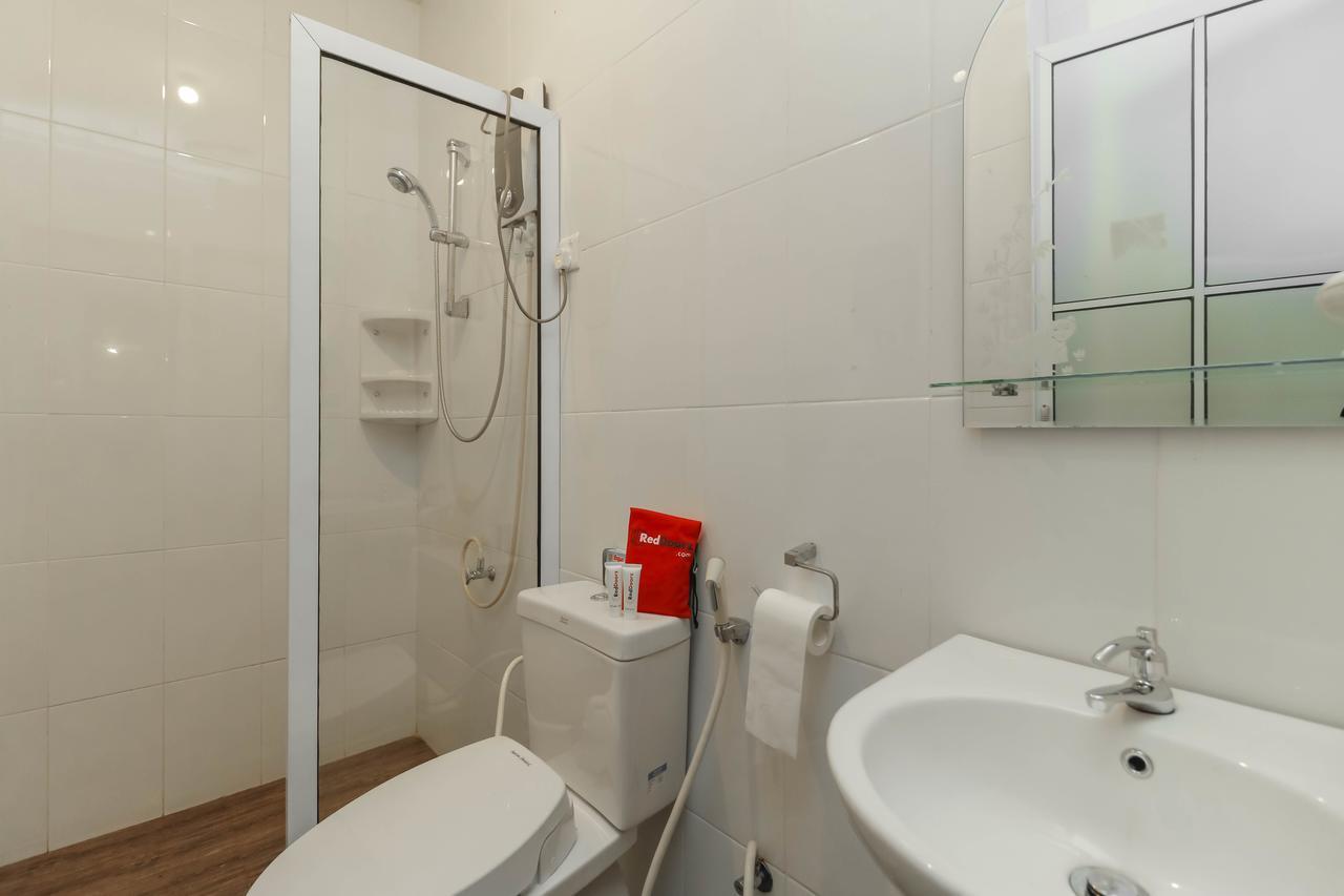 Reddoorz Plus @ Batam Center Exterior photo