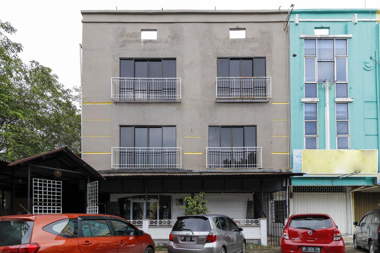 Reddoorz Plus @ Batam Center Exterior photo