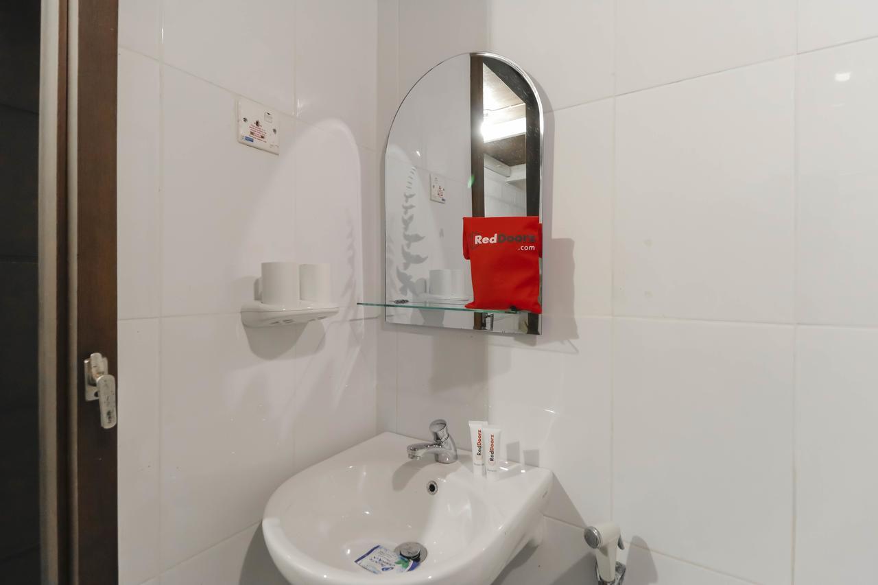 Reddoorz Plus @ Batam Center Exterior photo